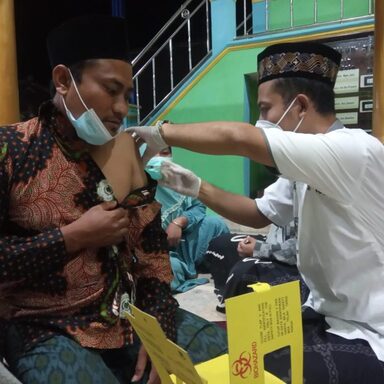 PAH KUA Sarang 2 Ikuti Gerakan Vaksinasi Di Masjid 2