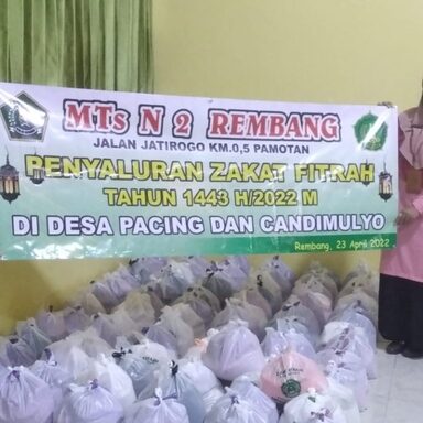 Begini Kesibukan Panitia Zakat Fitrah MTsN 2 Rembang