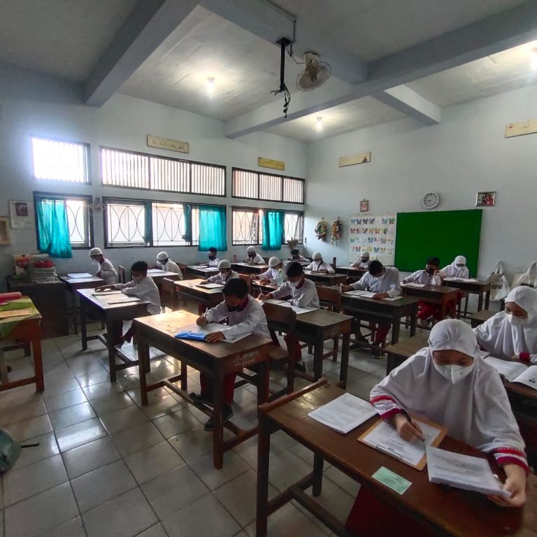 MIN 2 Sukoharjo Sukses Gelar UM
