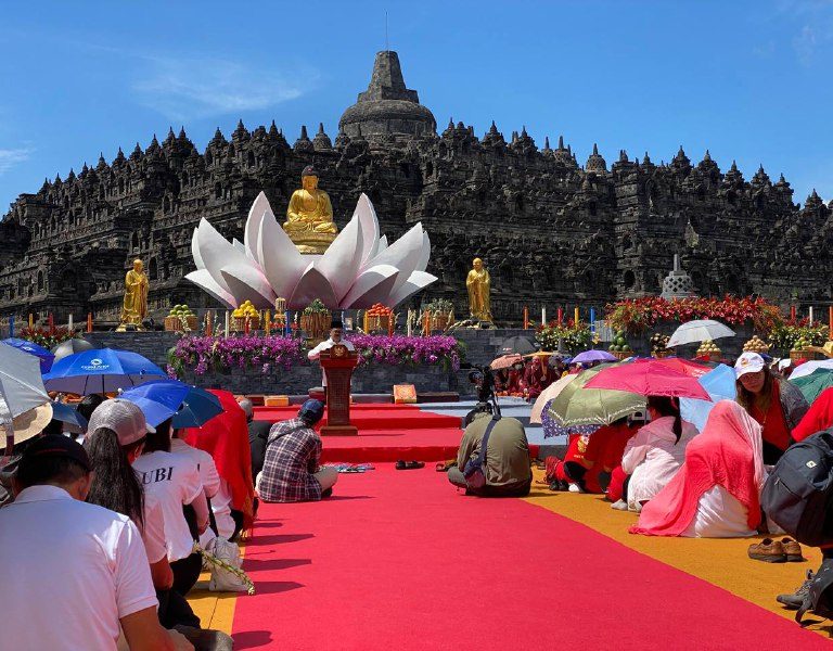 Detik-detik Waisak 2566 BE/ 2022 di Zona I Candi Borobudur