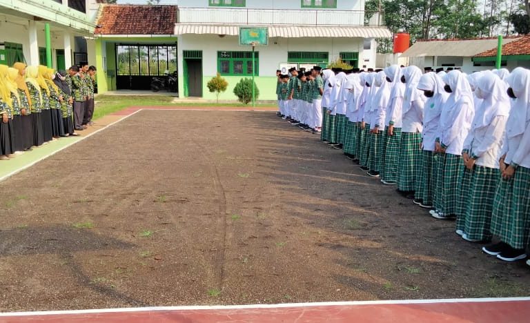 Pembinaan Keluarga Besar MTs Ma’arif Karanganyar Tahun 2022