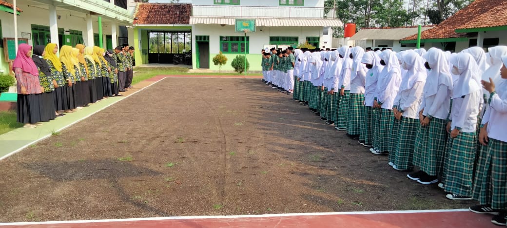 Pembinaan Keluarga Besar MTs Ma’arif Karanganyar Tahun 2022