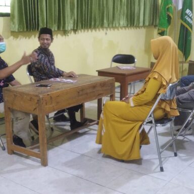 Indahnya Berdialog Dengan Orang Tua Siswa