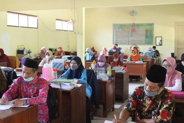 MTsN 4 Rembang Ingin Jamin Jajanan Siswa Sehat dan Aman