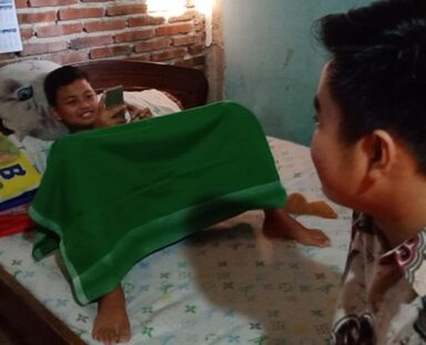Sakit, Siswa MIM Karangtengah ikuti Ujian Madrasah dari Rumah