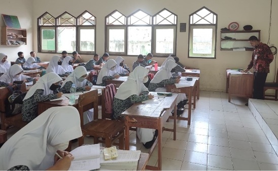 Tindak Lanjuti SKB 4 Menteri, MTs Negeri 1 Banjarnegara Kembali Laksanakan Pembelajaran Normal