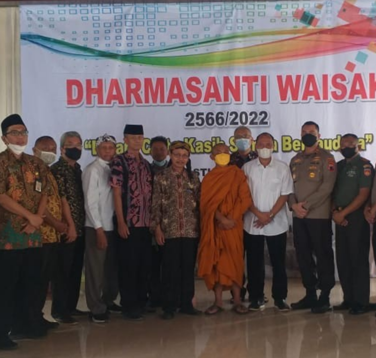 Padepokan Astha Brata Gelar  Perayaan Dharmasanti Waisak 2566