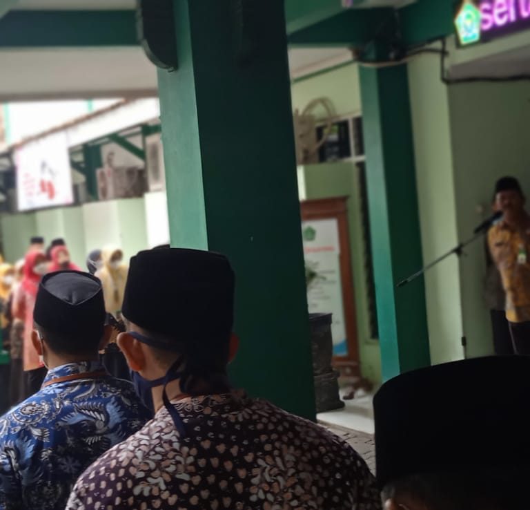 Upacara Penghormatan Bendera Merah Putih dan Do’a Kemenag Kab.Kudus