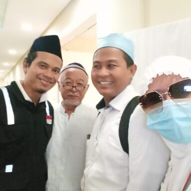 Bahagia, Nely dan Mashud Kembali ke kloter 09 SOC