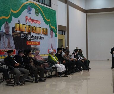 265 JCH B￼rebes di Berangkatkan ke Embarkasi Solo