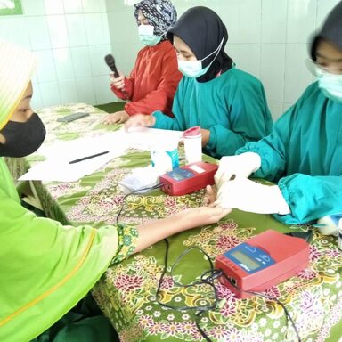 Ratusan Siswi MTsN 2 Magelang Ikuti Pemeriksaan Penyakit Anemia