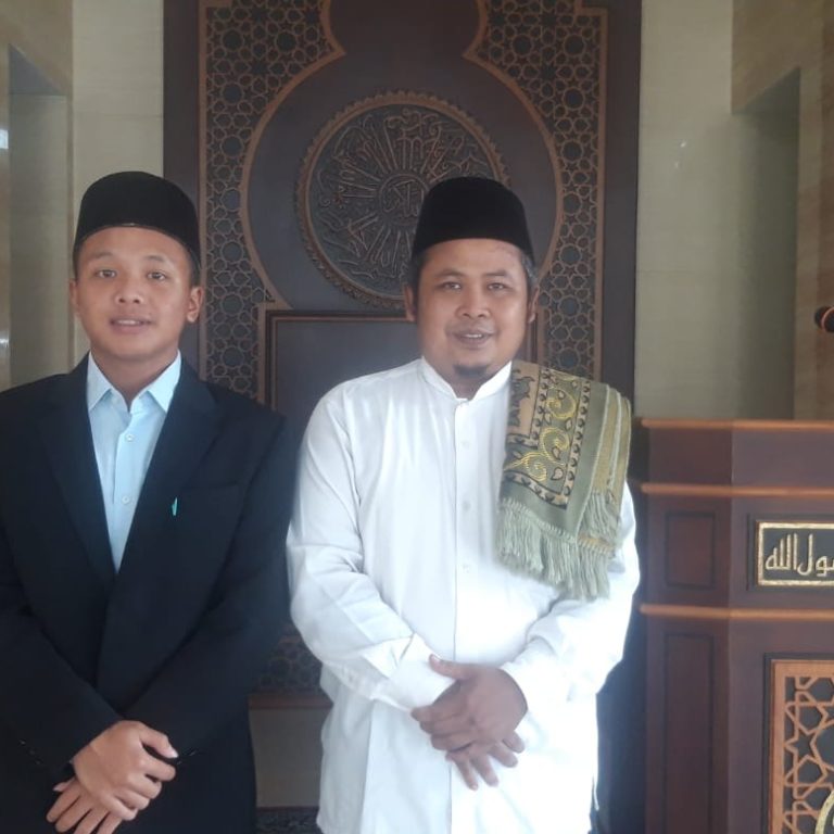 Hiburan Yang Bermakna, Bermakna Yang Menghibur.