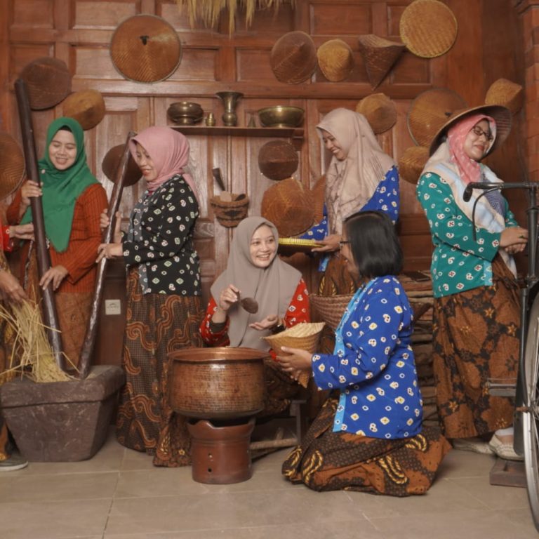 Family Gathering, Sambung Silaturahmi Pegawai dan Pensiunan