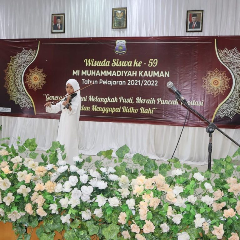 Penampilan Perdana Violin Jirni di Wisuda Siswa ke-59 MIM Kauman