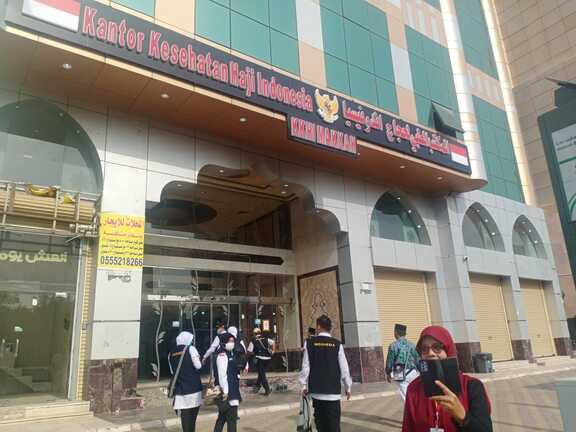 Stroke, Jemaah Haji Kloter 09 SOC, Siti Aisyah Dirawat di KKHI