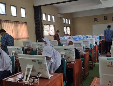 MANDABARA Laksanakan Tes CBT untuk Seleksi Prestasi Akademik