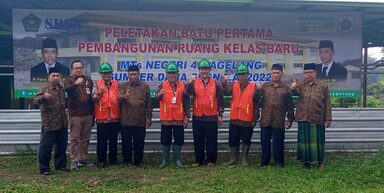 Peletakan Batu Pertama Pembangunan Gedung SBSN MTsN 4 Magelang