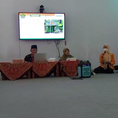 Ingin BOS Lancar? Madrasah Agar Segera Update Data Emis