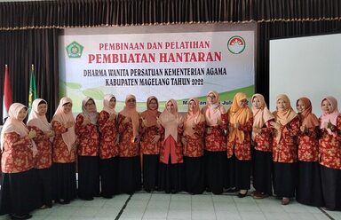 Anggota Dharma Wanita Memegang Peranan Penting dalam Karir Suami