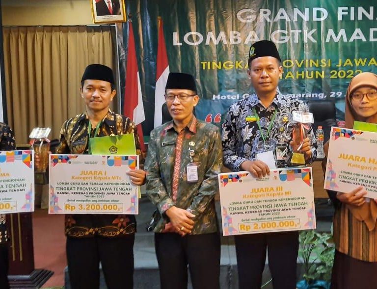 Buktikan Tiga Komitmen, Empat Guru Kemenag Kebumen Berhasil Menjadi Yang Terbaik Se Jawa Tengah