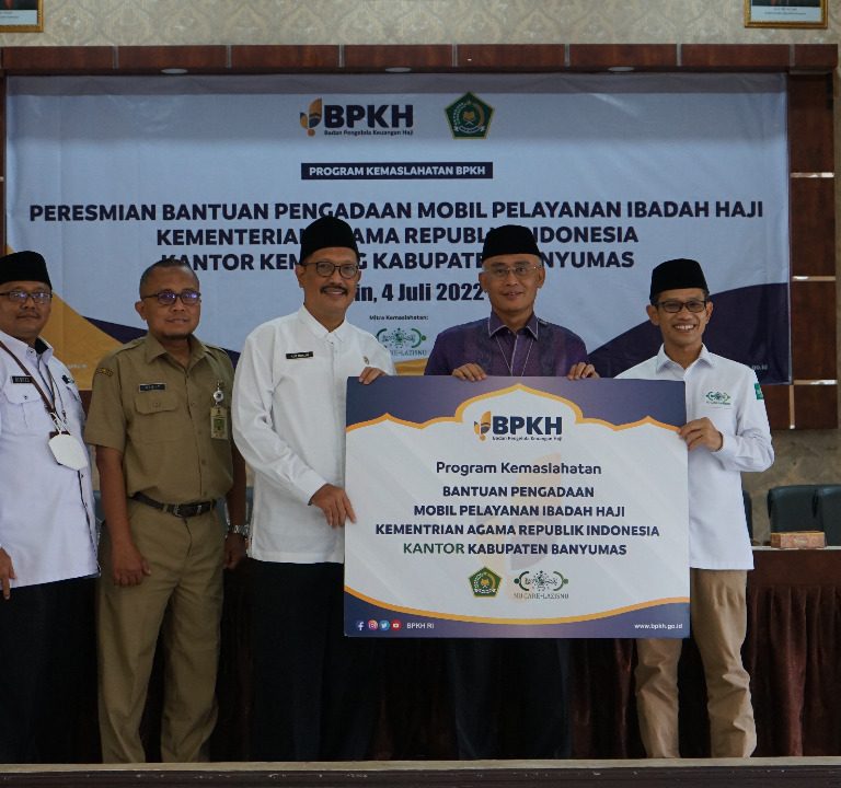 Enam Kemenag Di Indonesia Terima Bantuan Mobil Haji keliling.