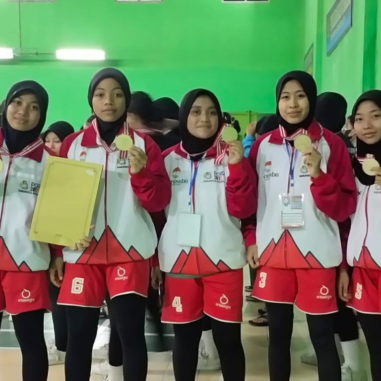 Kontingen Sepak Takraw Putri Asal Kabupaten Wonosobo Sabet Medali Emas Ajang POPDA Jateng