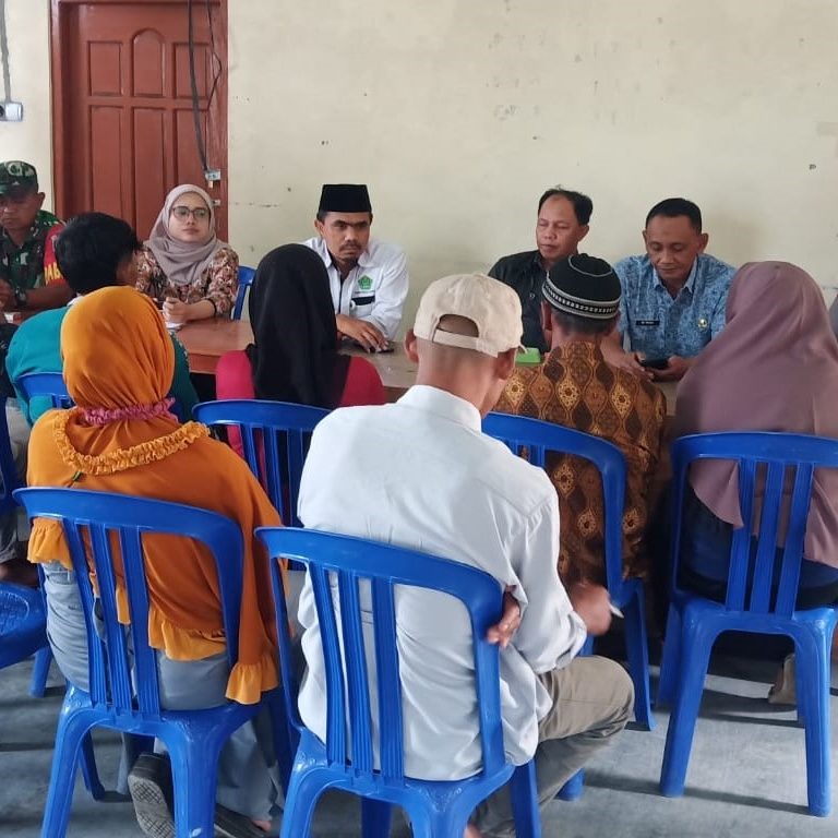 Fenomena Nikah Dini Tinggi, Penyuluh dan Jajaran Forkopimcam Susur Kaki Gunung Sumbing Lakukan Sosialisasi UU Perkawinan