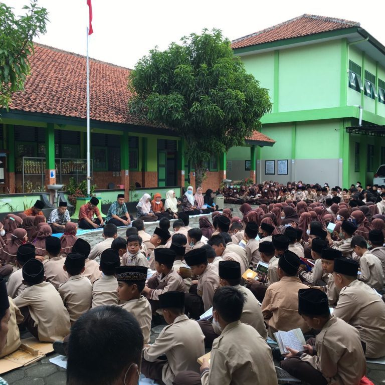 Mujahadah, Awali Tahun Pelajaran Baru di MIN 1 Kebumen