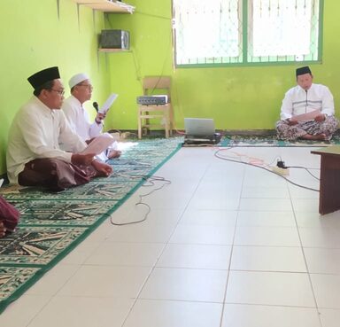 Warga MIN 2 Rembang Doa Bersama Secara Daring dari Arafah