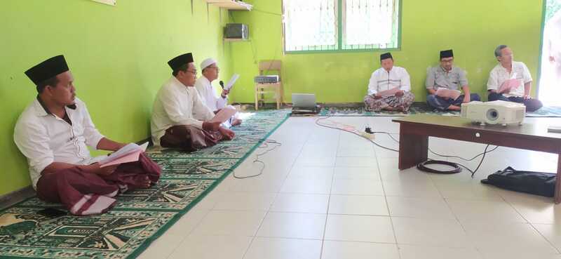 Warga MIN 2 Rembang Doa Bersama Secara Daring dari Arafah