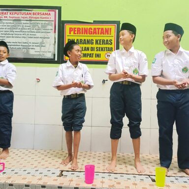 MTs Al-Anwar Budayakan Pola Hidup Sehat
