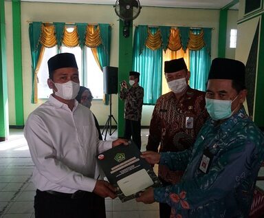 Penyerahan S￼K P3K Guru di Kemenag Brebes