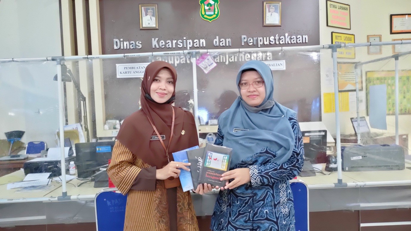 Perkuat Kerjasama Dengan Disarpus, Madtsansa Sumbang Buku-buku Karya GTK