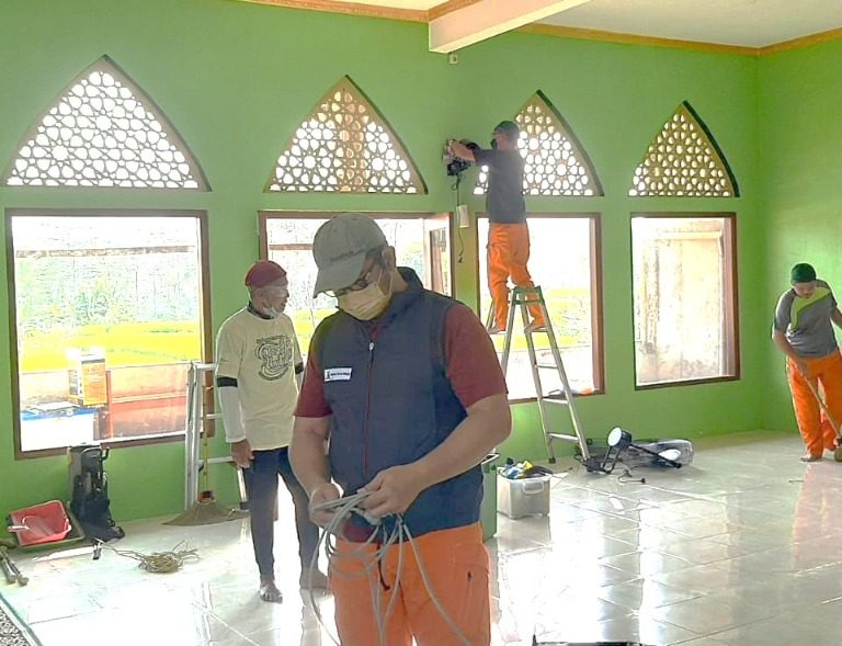 Giliran Musala MI Al Iman Disinggahi Relawan Bersih-Bersih Masjid (BBM) Magelang Raya