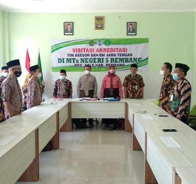 Tim Asesor BAN – S/M Visitasi Akreditasi di MTs Negeri 5 Rembang