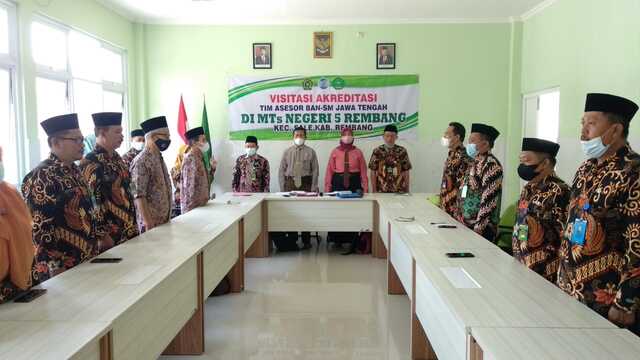 Tim Asesor BAN – S/M Visitasi Akreditasi di MTs Negeri 5 Rembang