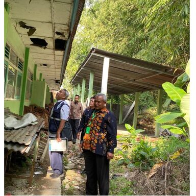Tim PUPR Survei Lokal Kelas dan Ruang Ketrampilan MTsN 3 Magelang