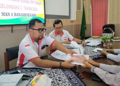 <strong>Terus Berlanjut, Mandabara Cairkan PIP Tahap 1 Gelombang 2 Tahun 2022</strong>