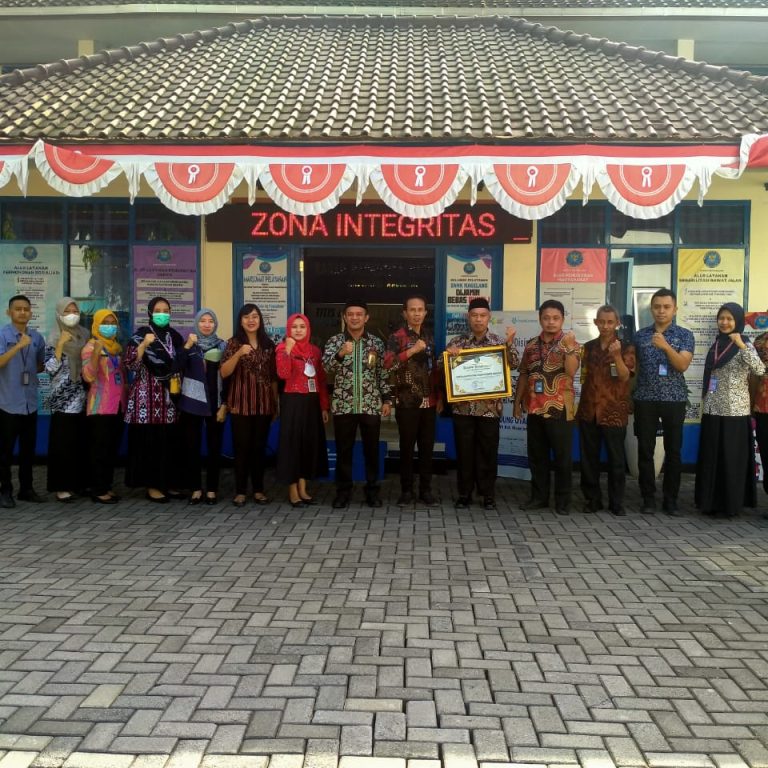 Kolaborasi Penyuluh Agama Kemenag Kabupaten Magelang dan MUI Terima Penghargaan BNN Jawa Tengah