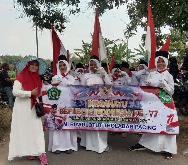 Penyuluh Turut Meriahkan Karnaval HUT ke-77 RI