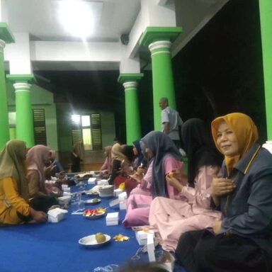 KUA Kecamatan Sumber Gelar Tasyakuran HUT RI