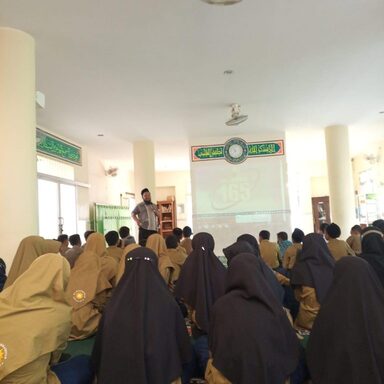Tanamkan Birul Walidain Menuju Tahun Baru Islam