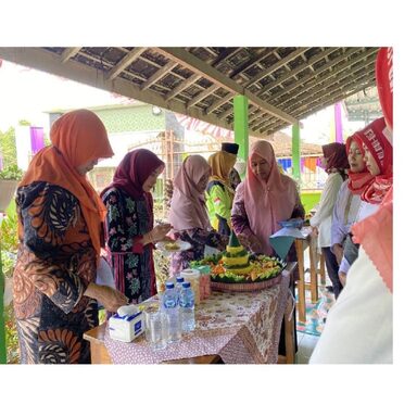 Kompakkan Wali Murid, MIN 3 Magelang Gelar Lomba Menghias Tumpeng