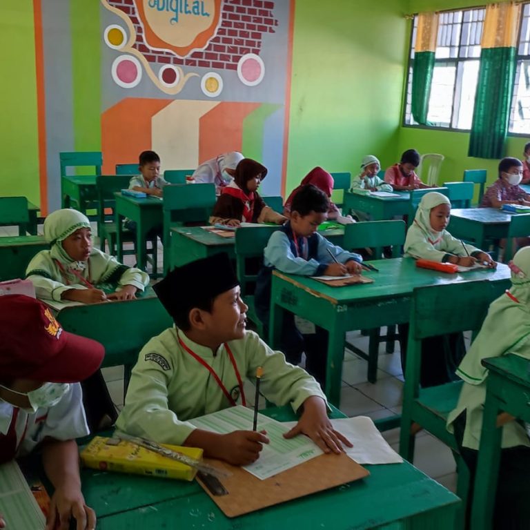Melebihi Prediksi, Direktur KMSI Angkat Topi Untuk MTsN 1 Pati