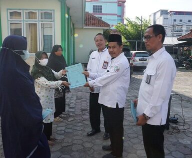 5 Srikandi Keluarga Terima Sertifikasi Halal dari Kemenag Brebes