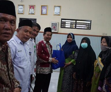 Penyuluh A￼gama Islam Brebes Peduli Dhuafa  