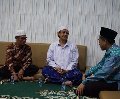 Tingkat￼kan Sinergitas, Kakankemenag Brebes Sambangi Ulama Kharismatik Jatibarang