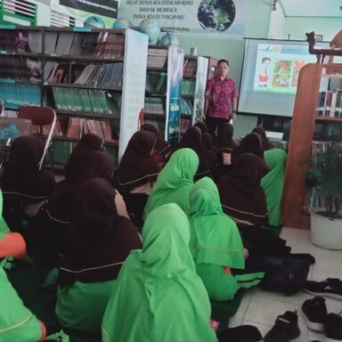 Kader PMR adalah Duta Sehat Madrasah