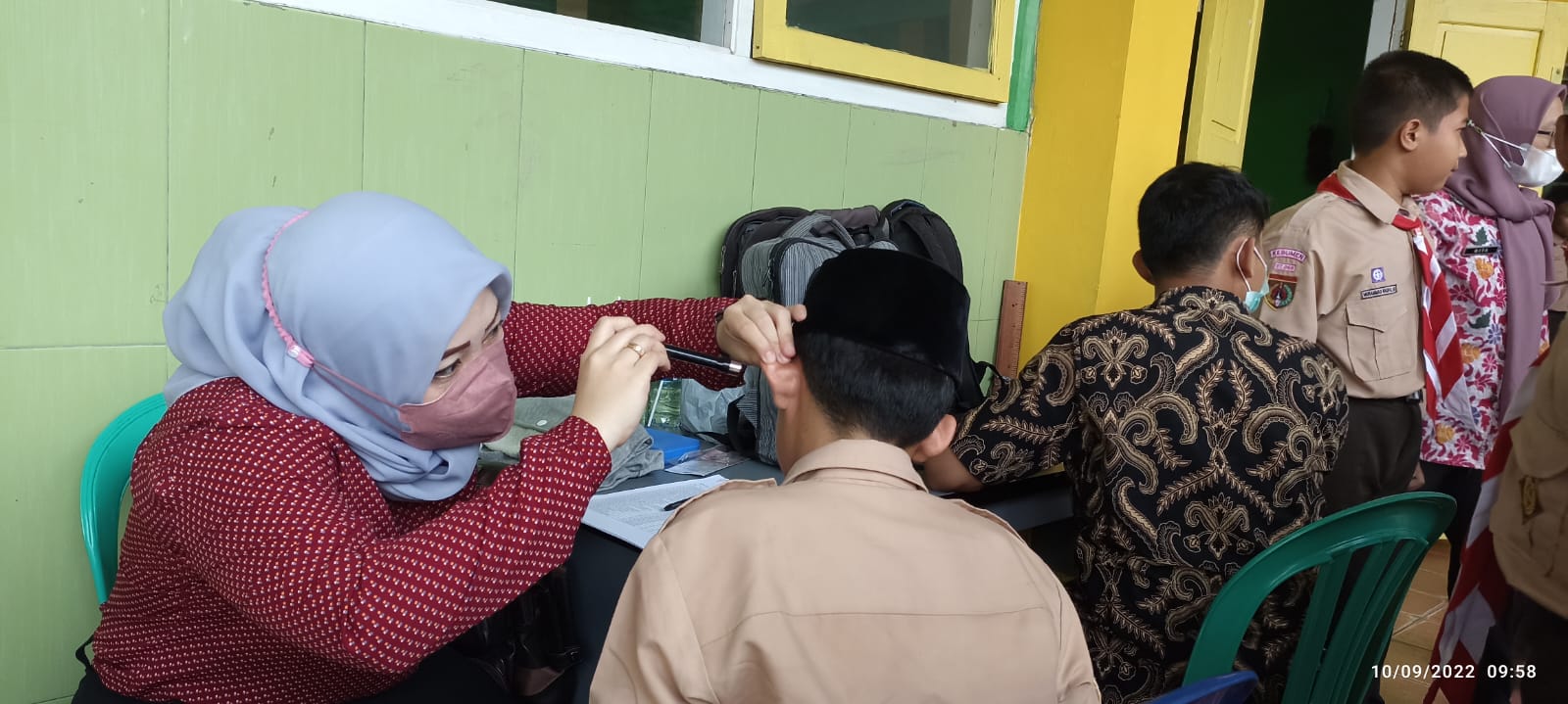 Gandeng Puskesmas Gombong I, MTs Negeri 8 Kebumen Periksa Kesehatan Siswa