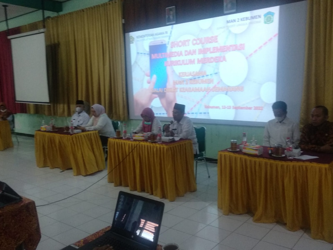 Gandeng BDK Semarang, MAN 2 Kebumen Adakan Short Course Multimedia dan IKM